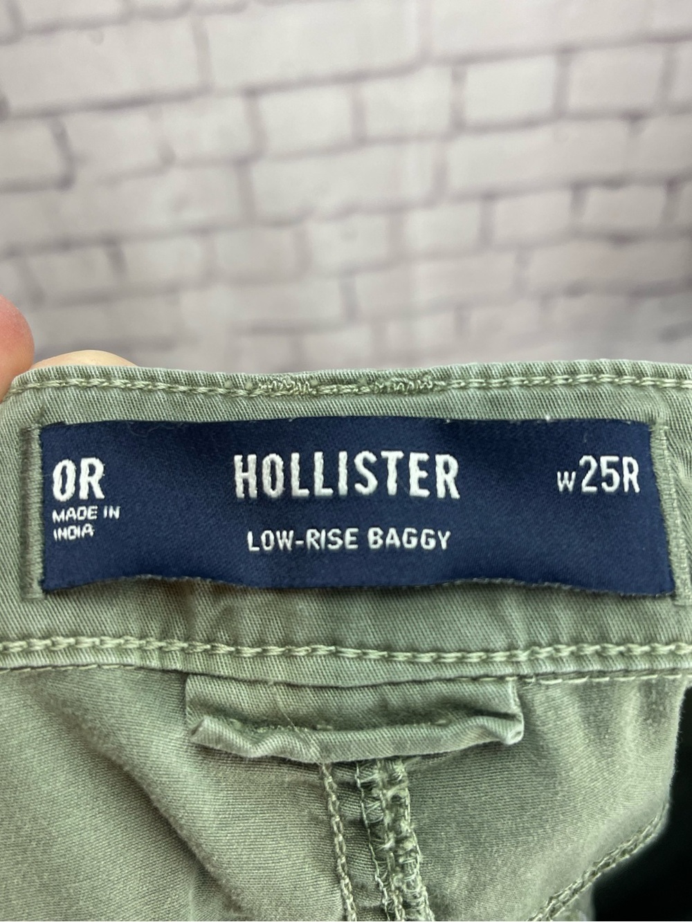 Hollister size 0 of 25 army green cargo pants - Picture 3 of 7